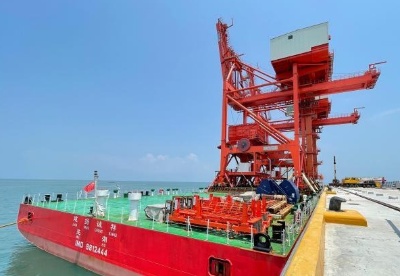 中国产最新电气差动形式卸船机运抵柬埔寨