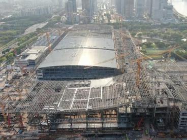 广交会展馆四期项目钢结构工程全面封顶