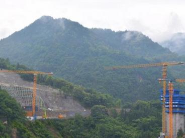重庆巫云开高速跨径最大刚构桥完成主墩承台浇筑