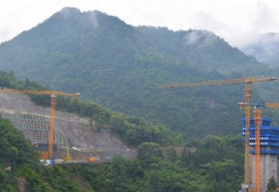 重庆巫云开高速跨径最大刚构桥完成主墩承台浇筑