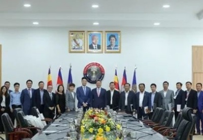 柬埔寨向中国香港企业招手