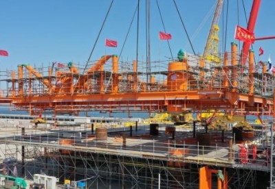 中国首个海洋油气装备“智能制造”项目首个组块主结构封顶