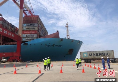 中国首单外资班轮船公司“沿海捎带”业务正式落地