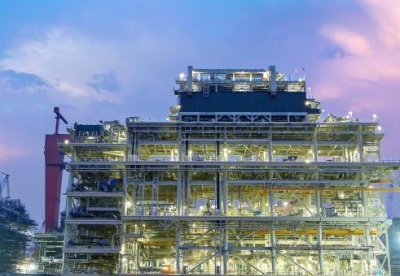 全球首例一体化建造LNG模块化工厂实现全部封顶