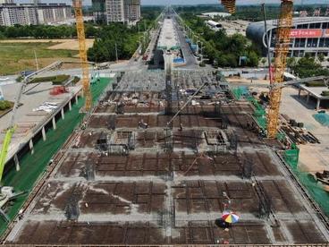滁宁城际铁路二期工程最大车站站厅层完成浇筑