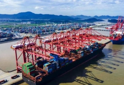 宁波舟山港今年集装箱吞吐量已超2000万箱