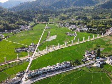 池黄高铁铁丝岭隧道全部贯通