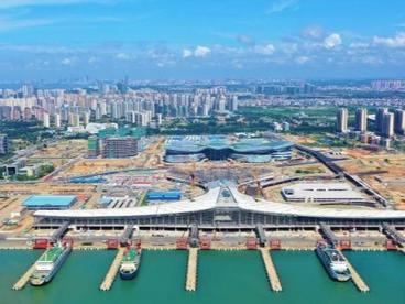 海南自贸港海口新海滚装码头客运综合枢纽项目主体结构完工