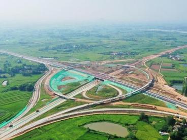 河南今年14个高速公路项目将建成通车