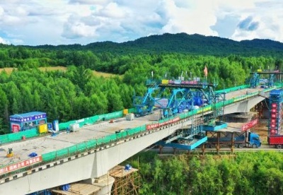 中国最北高铁建设进入架梁施工重要节点阶段
