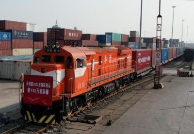 天津港集团2022年海铁联运量达100万标箱 同比增长21.1%