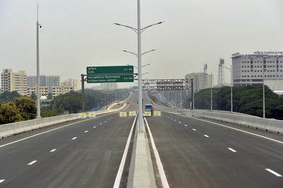 孟加拉国首条高架快速路通车改善达卡交通