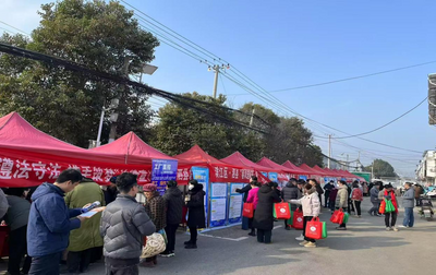 安徽泗县瓦坊镇：开展集中招工送岗活动  为辖区群众搭建更多就业平台