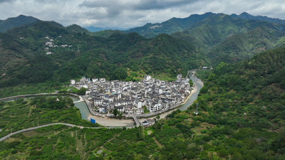 安徽黄山：农旅融合结硕果   桃香引路富乡邻