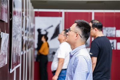 “国社之镜·世纪光影之人民必胜”艺术展在中共安徽省委党校展出