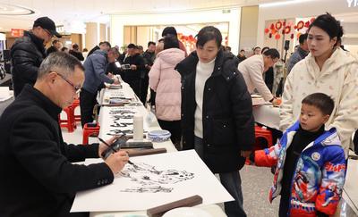 安徽霍邱举办 “凝聚统战力量・坚定文化自信” 跨年公益活动