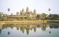 Cambodia's famed Angkor welcomes 873,297 Chinese tourists last year