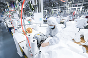 Medical supplies from China arrive in Europe