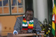 Zimbabwe president thanks China's Jack Ma foundation for donation