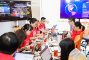 Chinese consumers accelerate shift toward online shopping: Fitch 