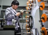 China's industrial output up 4.4 pct in Q2