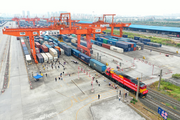 Vigorous development of cross-border e-commerce helps stabilize employment and foreign trade