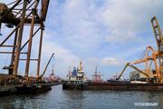 Chinese company begins construction to expand Colombo Port terminal 