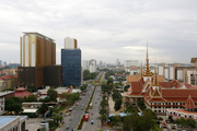 Interview: Cambodian gov't spokesman says Sino-Cambodian ties to be closer, stronger 