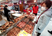 "Stay-put" Spring Festival drives consumption in Shanghai 