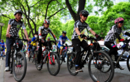Chinese local government encourages low-carbon life style 