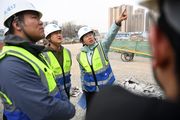 China Focus: From tiny to shiny, China's construction industry grows amid innovation