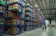 China's warehouse storage sector contracts in July