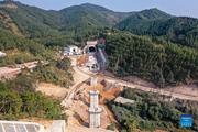 Wang'an tunnel of Nanning-Yulin high-speed railway drilled through