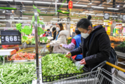 China's Engel coefficient down to 29.8 pct in 2021