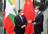 Chinese FM meets with Myanmar counterpart