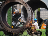 Economic Watch: China's manufacturing PMI down in April