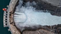 China to boost wind, solar power capacity for cleaner energy mix