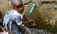 Feature: Chinese volunteer nourishing dreams of Kenyan slum children