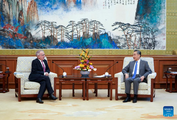 Chinese FM meets with outgoing EU ambassador 