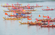 China's retail, services sales boom during Dragon Boat Festival