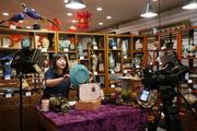 China's e-commerce spawns new patterns to boost consumption