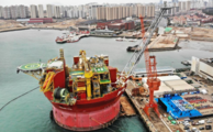 Chinese-made FPSO device delivered in Qingdao 
