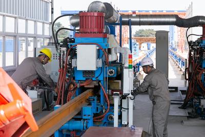 中老铁路焊轨基地正式投入生产