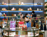 China moves to boost duty-free consumption 