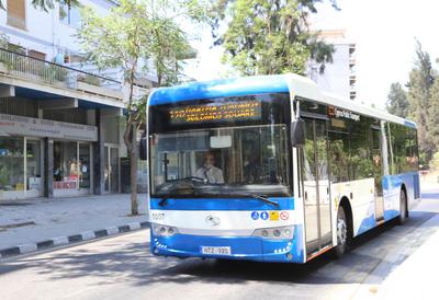 来自中国的155辆“抗疫客车”投入塞浦路斯公交系统