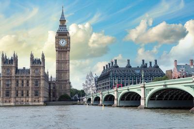 英国7月经济数据亮眼  就业依然疲软恢复尚需时日
