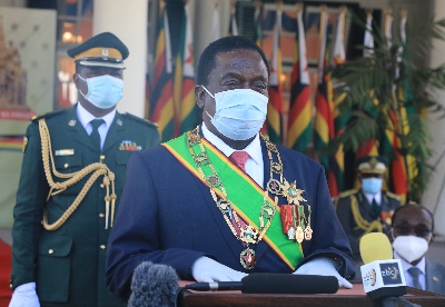津巴布韦总统表示将采取措施尽快恢复经济