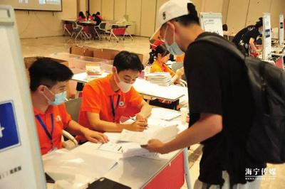 中国赴美留学生交换至浙大海宁国际校区就读 疫情不影响学业