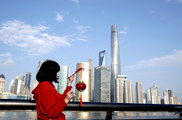 Shanghai sees surging number of tourists during May Day holiday