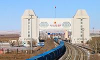 China-Russia bilateral trade resumes positive growth in Jan.-Apr.